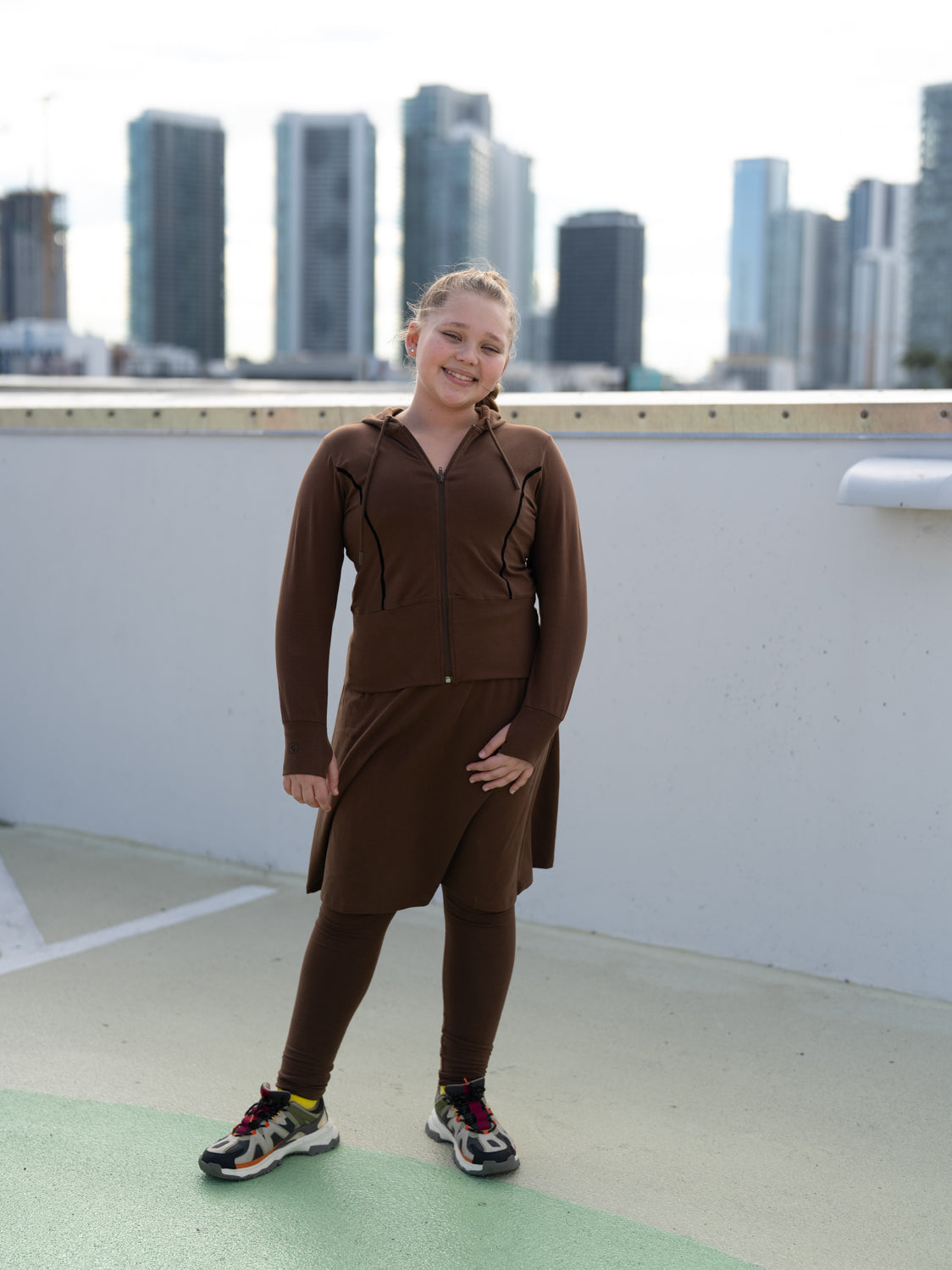 The Action Zip (Brown)